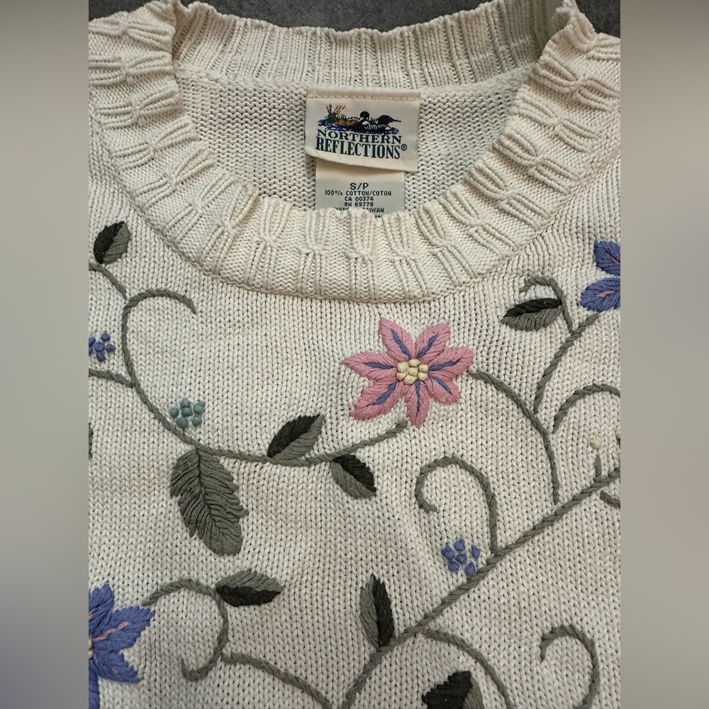 Beautiful 100% Cotton Northern Reflections embroidered Sweater